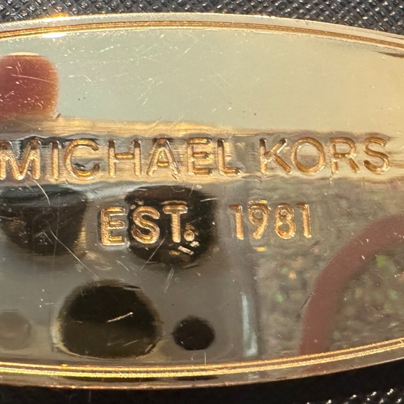 COPY - MICHAEL KORS BLACK HANDBAG WITH GOLD EMBELLISHMENTS - Picture 4 of 4